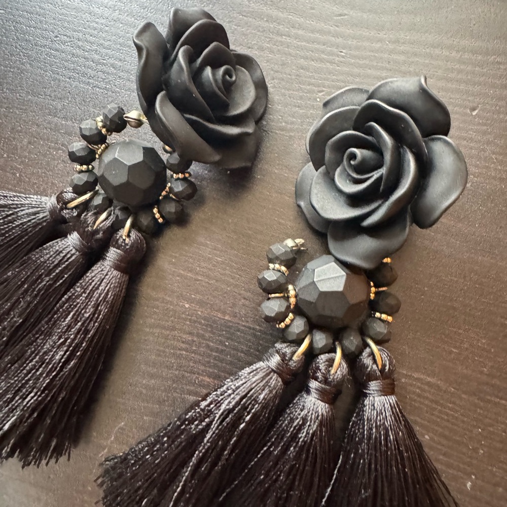 Elegant Black Rose Tassel Earrings